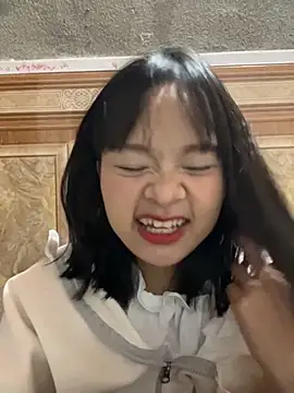 Snapshot of Daisy018 chatting on 11.01.25 Daisy018 online show from 11.01.25