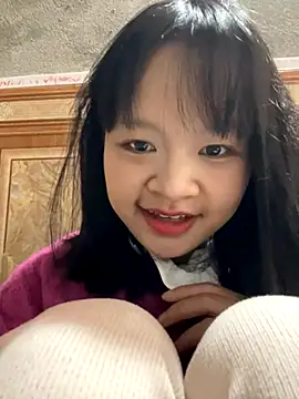 Snapshot of Daisy018 chatting on 11.03.25 Daisy018 online show from 11.03.25