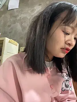 Snapshot of Daisy018 chatting on 12.01.25 Daisy018 online show from 12.01.25