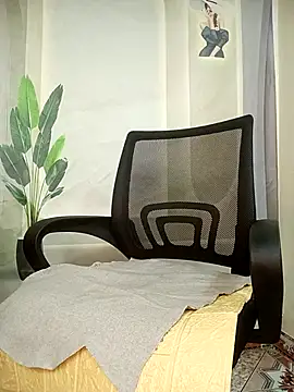 Snapshot of Lam-Di chatting on 11.07.25 Lam-Di online show from 11.07.25