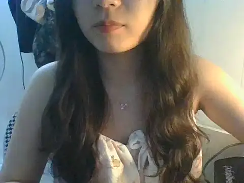 Snapshot of Linzly chatting on 09.10.25 Linzly online show from 09.10.25