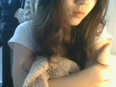 Snapshot of Linzly chatting on 09.17.25 Linzly online show from 09.17.25