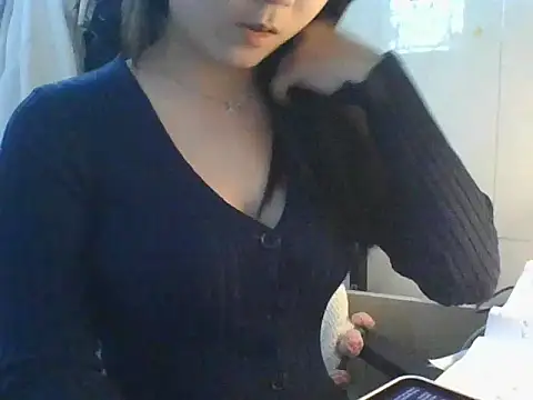 Snapshot of Linzly chatting on 01.14.26 Linzly online show from 01.14.26