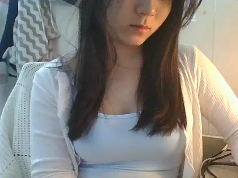 Snapshot of Linzly chatting on 03.07.26 Linzly online show from 03.07.26