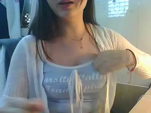 Snapshot of Linzly chatting on 03.11.26 Linzly online show from 03.11.26