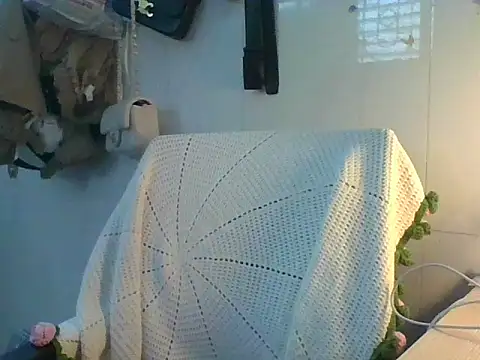 Snapshot of Linzly chatting on 03.24.26 Linzly online show from 03.24.26