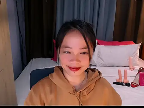 Snapshot of sexystela chatting on 05.17.26 sexystela online show from 05.17.26