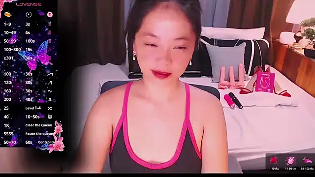 Snapshot of sexystela chatting on 06.27.26 sexystela online show from 06.27.26