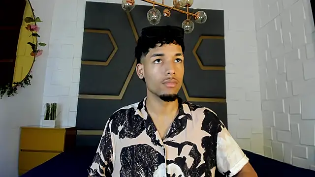 Thiagoferreti online show from 11.22.25