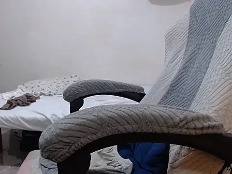 Mistress Bigcockts online show from 06.18.26