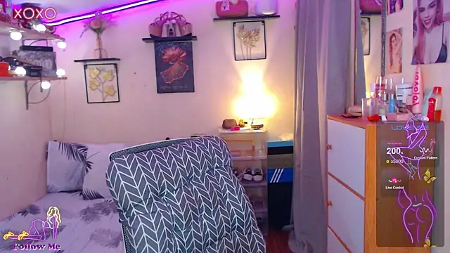 izabella moore online show from 01.13.26