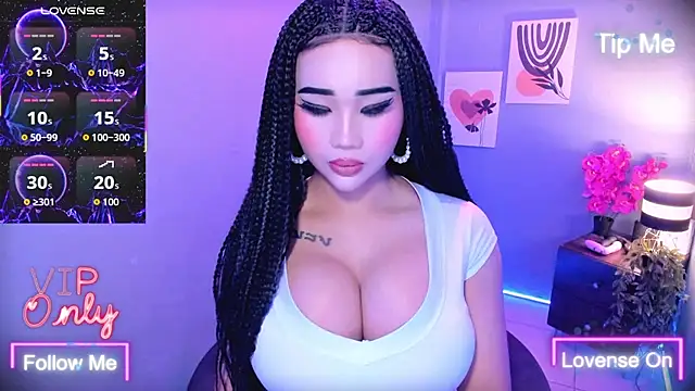 Snapshot of TriciaCumLoader chatting on 01.15.26 TriciaCumLoader online show from 01.15.26