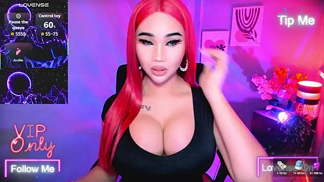 Snapshot of TriciaCumLoader chatting on 02.01.26 TriciaCumLoader online show from 02.01.26