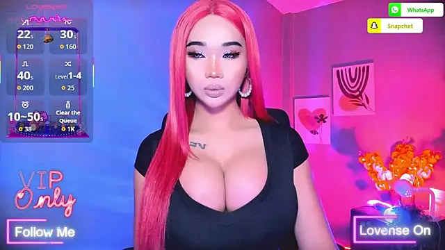 Snapshot of TriciaCumLoader chatting on 02.25.26 TriciaCumLoader online show from 02.25.26