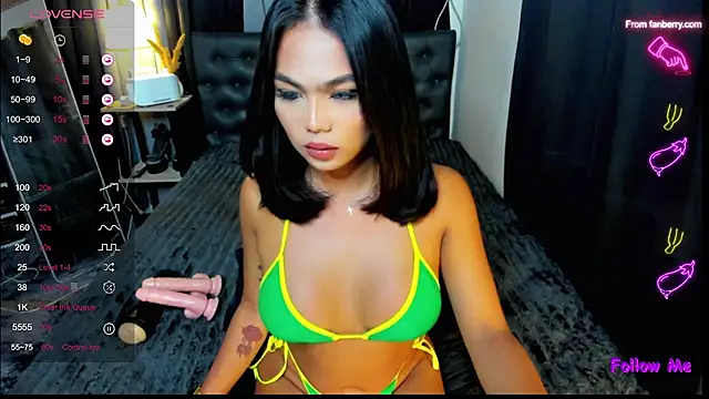 Snapshot of ScarletgraysonX chatting on 07.15.26 ScarletgraysonX online show from 07.15.26