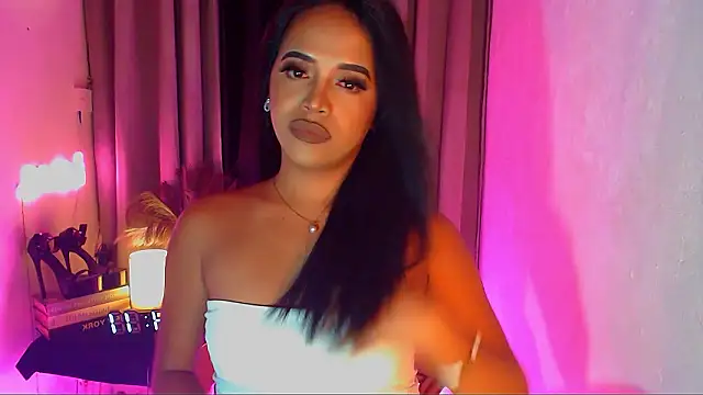 Lorainnelustts online show from 01.18.26