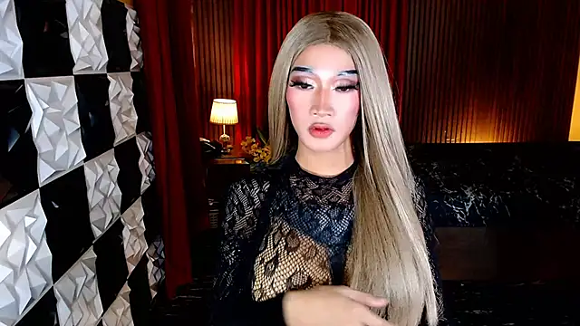 lhexiecollins online show from 04.02.26