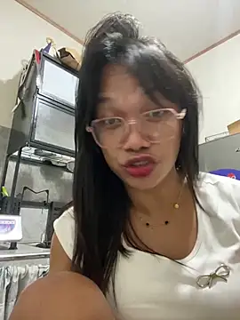 Snapshot of Herbielustts chatting on 03.07.26 Herbielustts online show from 03.07.26