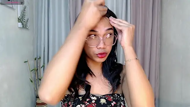 Snapshot of Herbielustts chatting on 03.11.26 Herbielustts online show from 03.11.26