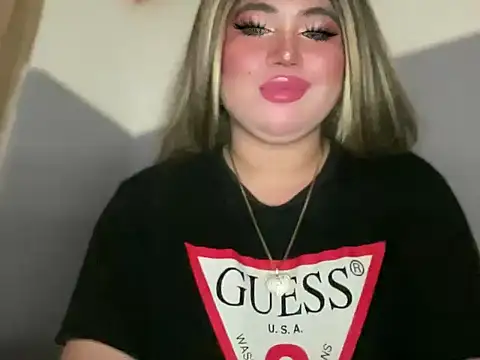 Snapshot of Naughtyrosecum chatting on 11.09.25 Naughtyrosecum online show from 11.09.25