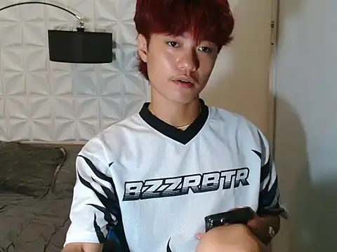 ur little secret online show from 09.10.25