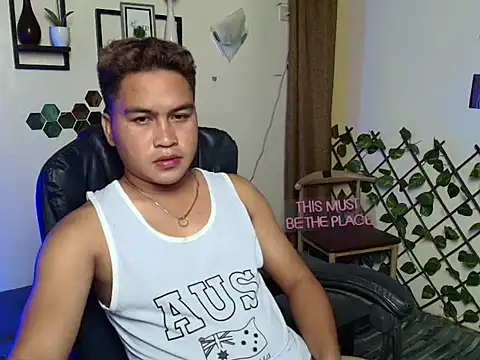 Snapshot of Asian_jayeel chatting on 02.11.26 Asian jayeel online show from 02.11.26