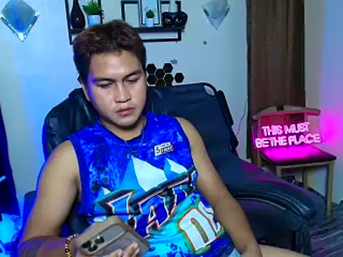 Snapshot of Asian_jayeel chatting on 03.06.26 Asian jayeel online show from 03.06.26