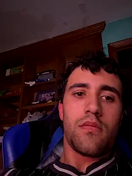 aavrdvh33 online show from 12.04.25