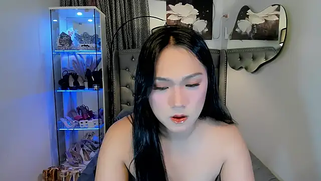 Snapshot of bigcockvenice chatting on 11.11.25 bigcockvenice online show from 11.11.25