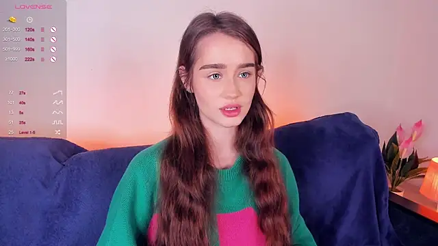 lovelyalivia online show from 10.15.25