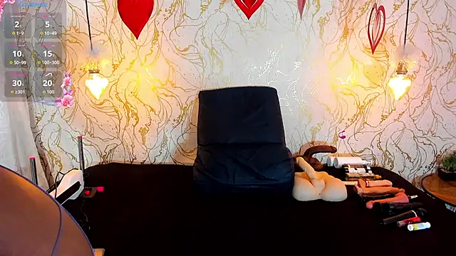 NAOMY COOPER online show from 06.12.26