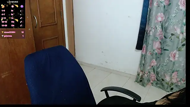 Snapshot of alejandralatina chatting on 02.01.26 alejandralatina online show from 02.01.26