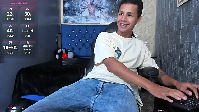 Snapshot of BigMonstercoks69 chatting on 03.30.26 BigMonstercoks69 online show from 03.30.26