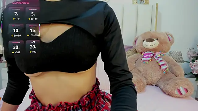 Snapshot of Mhia_Sweet_ chatting on 10.16.25 Mhia Sweet  online show from 10.16.25