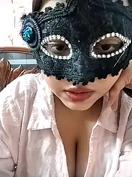 Snapshot of colleen_hoover chatting on 10.08.25 colleen hoover online show from 10.08.25