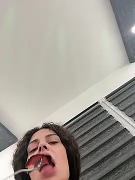 sweetchery999999 online show from 12.05.25