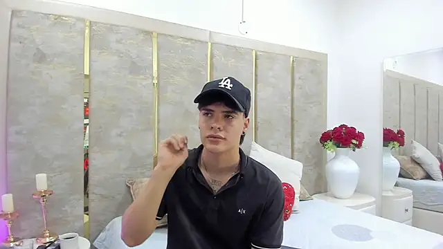 BenitoSaenz online show from 10.24.25