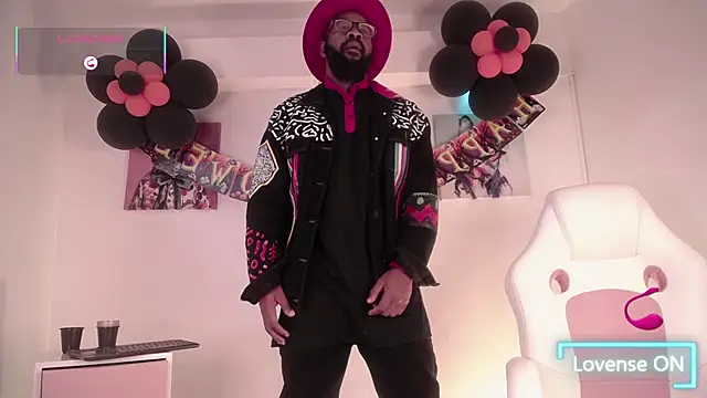 Snapshot of King_Malik chatting on 10.14.25 King Malik online show from 10.14.25