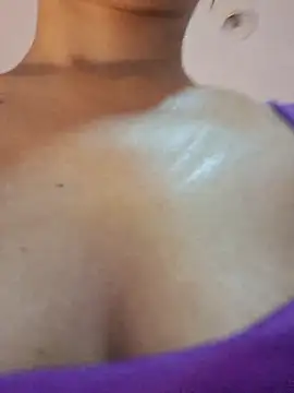 Snapshot of Luna_20x chatting on 10.23.25 Luna 20x online show from 10.23.25