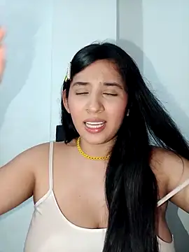 Snapshot of VALENTINA_ROUSE_ chatting on 10.11.25 VALENTINA ROUSE online show from 10.11.25