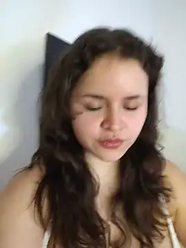 Snapshot of SeleneLuminari8 chatting on 07.16.26 SeleneLuminari8 online show from 07.16.26