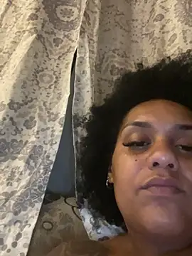 morenaluaa online show from 10.21.25