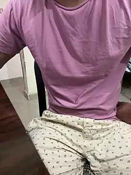 Snapshot of Saifq chatting on 09.20.25 Saifq online show from 09.20.25