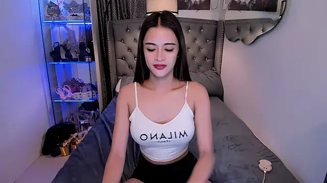 Snapshot of Lars_empress chatting on 10.23.25 Lars empress online show from 10.23.25