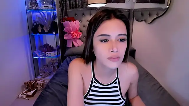 Snapshot of Lars_empress chatting on 11.21.25 Lars empress online show from 11.21.25