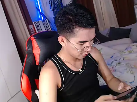 Snapshot of drinkmycumx chatting on 09.22.25 drinkmycumx online show from 09.22.25