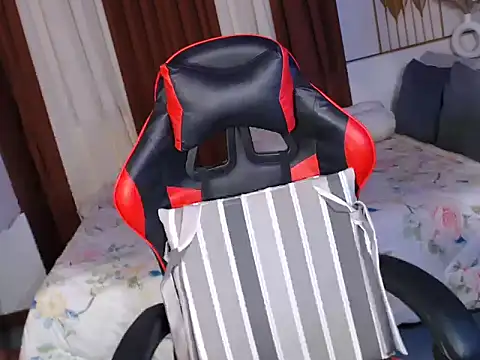 Snapshot of drinkmycumx chatting on 10.09.25 drinkmycumx online show from 10.09.25