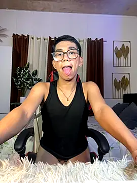 Snapshot of drinkmycumx chatting on 11.14.25 drinkmycumx online show from 11.14.25