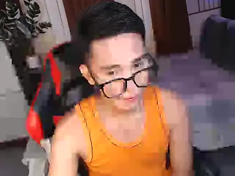 Snapshot of drinkmycumx chatting on 12.14.25 drinkmycumx online show from 12.14.25