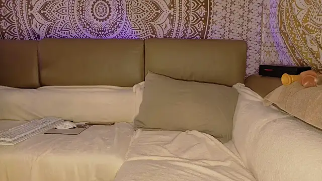 Jenny-Mystery-X online show from 11.27.25